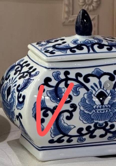 ваза синяя с крышкой